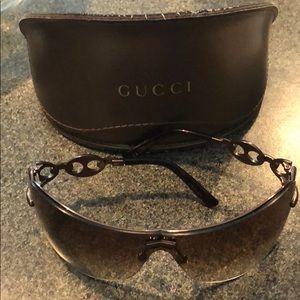 Gucci sunglasses model gg 2772/s